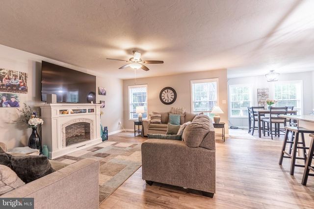 141 OXFORD BLVD, New Oxford, PA 17350