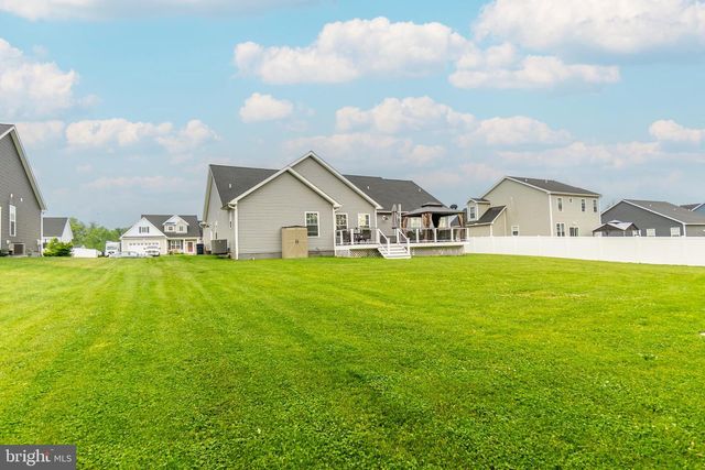 141 OXFORD BLVD, New Oxford, PA 17350