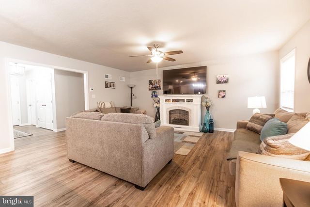 141 OXFORD BLVD, New Oxford, PA 17350