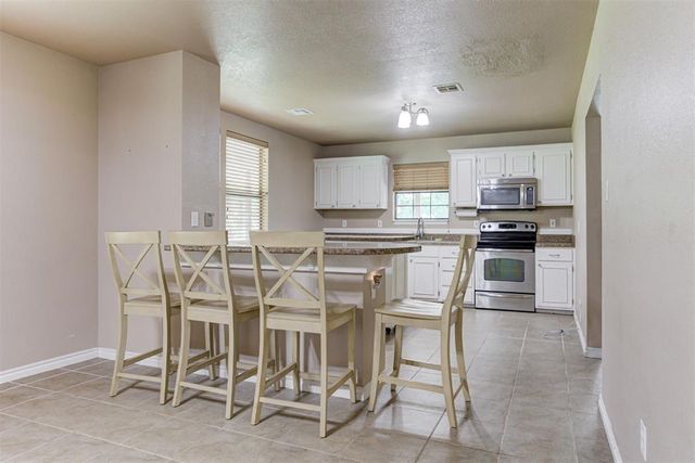 2203 NE 156th Avenue, Norman, OK 73026