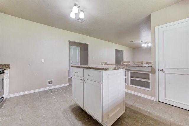 2203 NE 156th Avenue, Norman, OK 73026