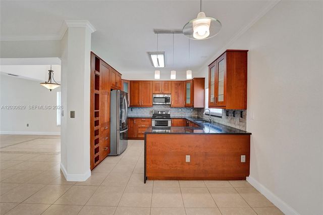 1958 NW 171st Ave, Pembroke Pines, FL 33028