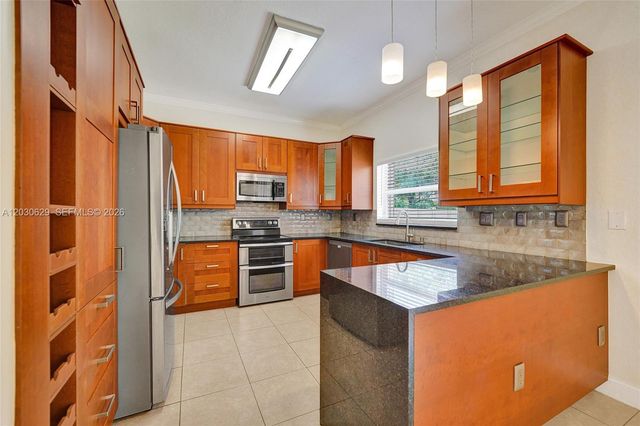 1958 NW 171st Ave, Pembroke Pines, FL 33028