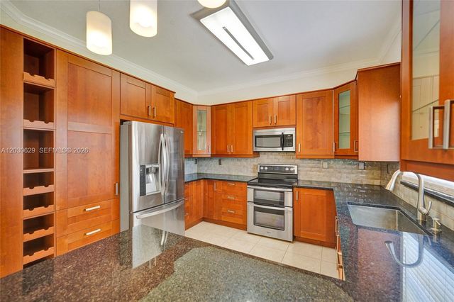1958 NW 171st Ave, Pembroke Pines, FL 33028