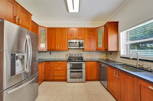1958 NW 171st Ave, Pembroke Pines, FL 33028