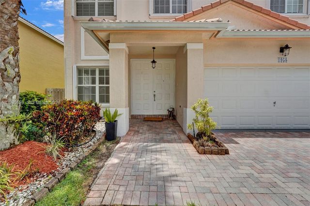 1958 NW 171st Ave, Pembroke Pines, FL 33028