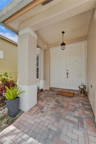 1958 NW 171st Ave, Pembroke Pines, FL 33028