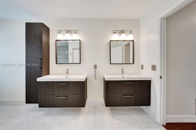 1958 NW 171st Ave, Pembroke Pines, FL 33028