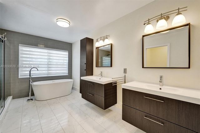 1958 NW 171st Ave, Pembroke Pines, FL 33028