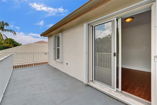 1958 NW 171st Ave, Pembroke Pines, FL 33028