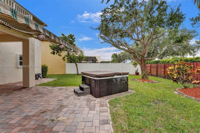 1958 NW 171st Ave, Pembroke Pines, FL 33028