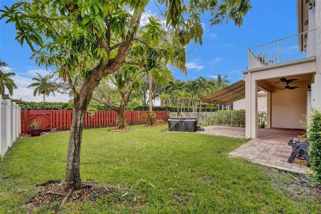 1958 NW 171st Ave, Pembroke Pines, FL 33028