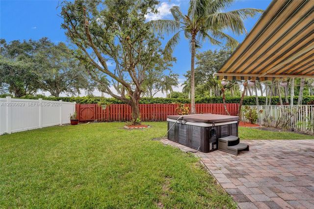 1958 NW 171st Ave, Pembroke Pines, FL 33028