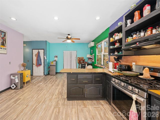 219 Raven Rock Lane, Burnsville, NC 28714