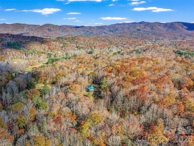 219 Raven Rock Lane, Burnsville, NC 28714