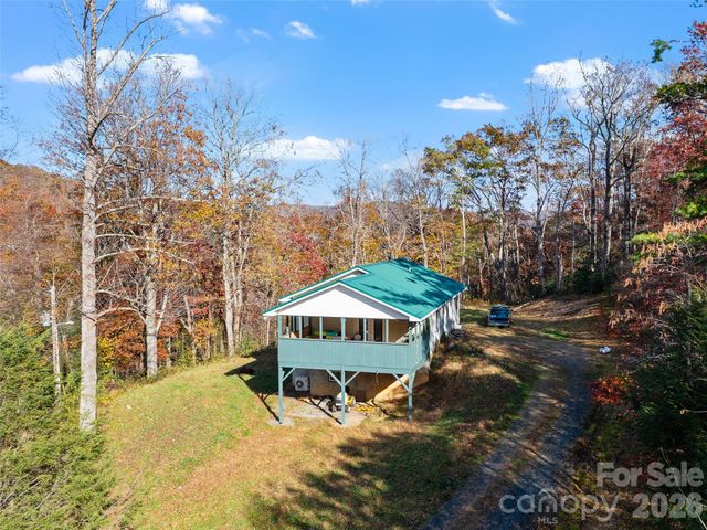 219 Raven Rock Lane, Burnsville, NC 28714