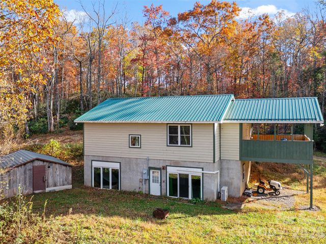 219 Raven Rock Lane, Burnsville, NC 28714