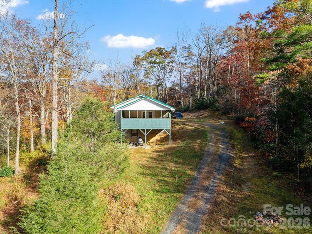 219 Raven Rock Lane, Burnsville, NC 28714