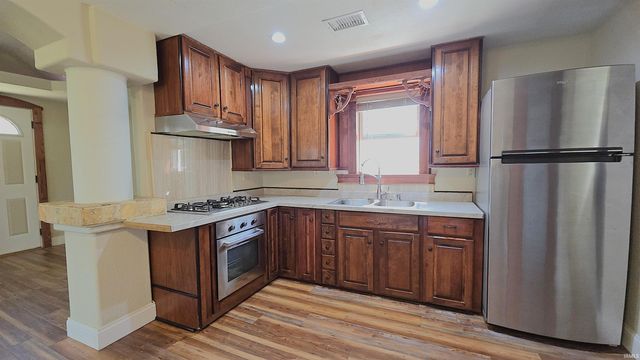 611 Jobes Lane, Evansville, IN 47712