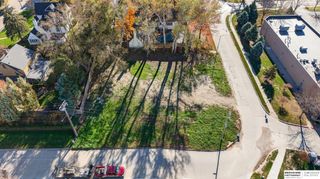 201 S 71st Street, Omaha, NE 68132