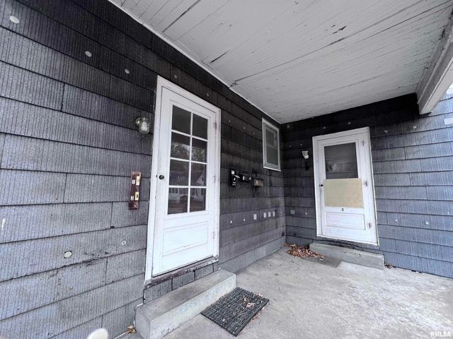 105 S Forest Ave Apt 4, Carbondale, IL 62901