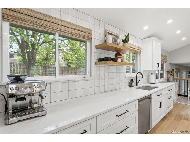 6068 S Locust Cir, Centennial, CO 80111