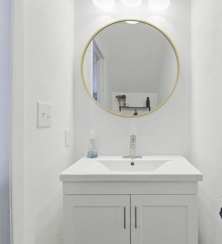 76 SPENCER VILLAGE COURT, Appleton, WI 54914