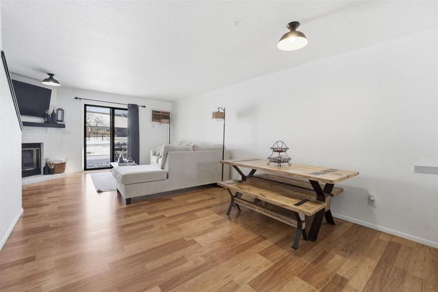 76 SPENCER VILLAGE COURT, Appleton, WI 54914