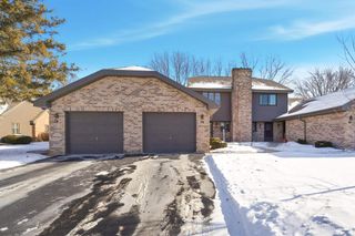 76 SPENCER VILLAGE COURT, Appleton, WI 54914