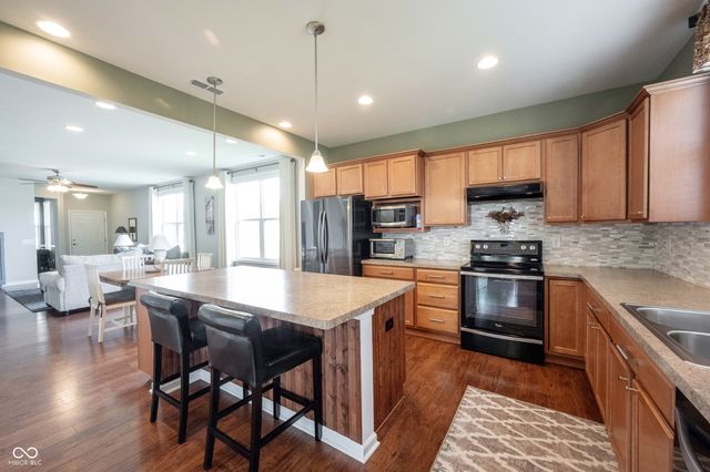 16524 Cava Drive, Fishers, IN 46037