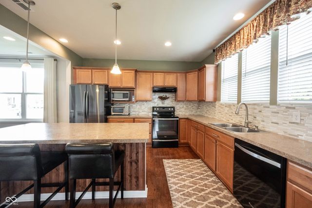 16524 Cava Drive, Fishers, IN 46037