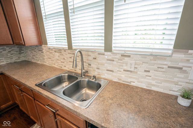 16524 Cava Drive, Fishers, IN 46037