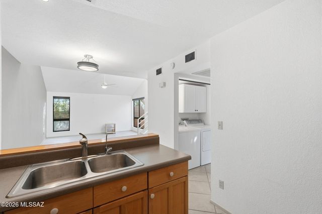 7610 E Callisto Cir Unit 49, Tucson, AZ 85715