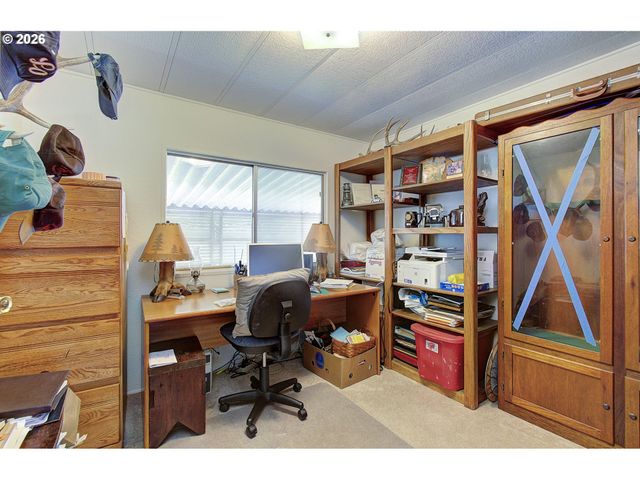 2424 NIGHTINGALE Ln, Kelso, WA 98626