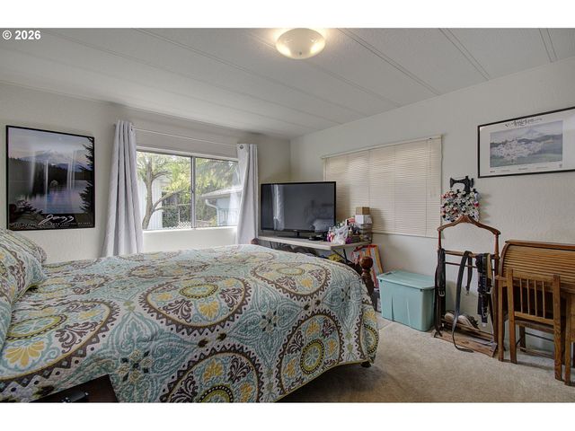 2424 NIGHTINGALE Ln, Kelso, WA 98626