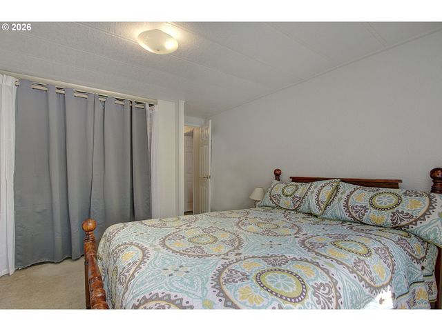 2424 NIGHTINGALE Ln, Kelso, WA 98626
