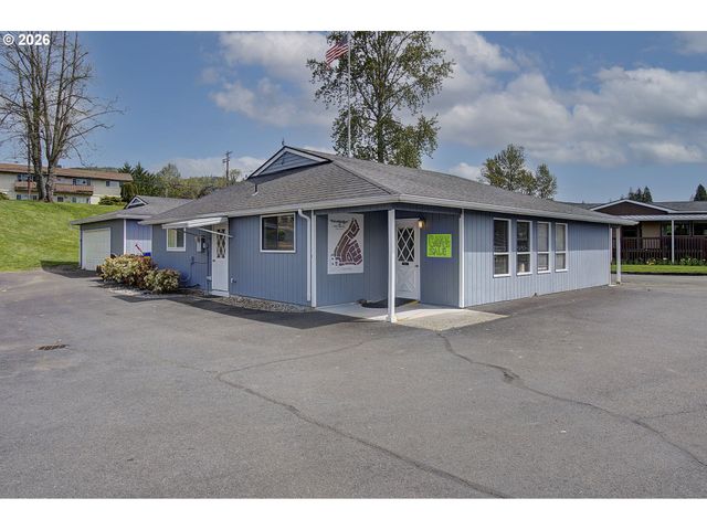 2424 NIGHTINGALE Ln, Kelso, WA 98626