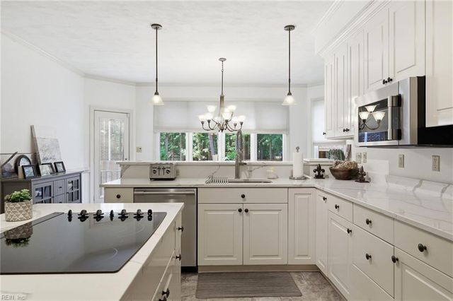 700 Harbor Quay, Chesapeake, VA 23320