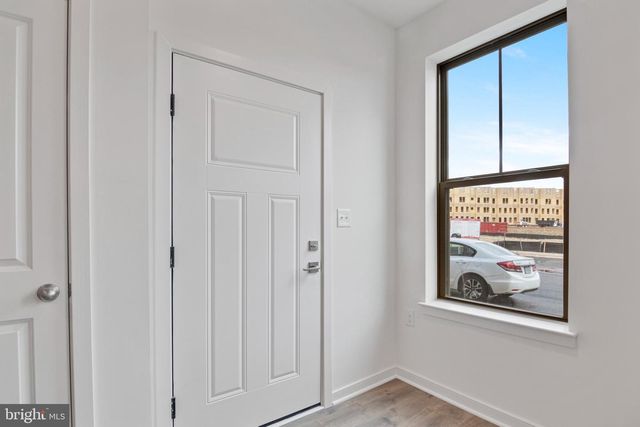 20935 BLUEBIRD SQ, Sterling, VA 20165