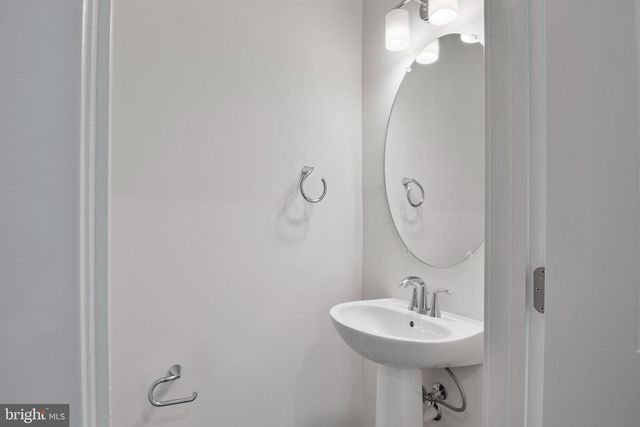 20935 BLUEBIRD SQ, Sterling, VA 20165