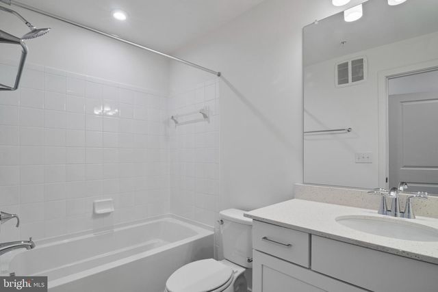 20935 BLUEBIRD SQ, Sterling, VA 20165