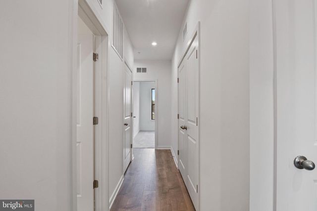 20935 BLUEBIRD SQ, Sterling, VA 20165