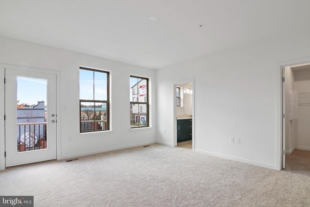 20935 BLUEBIRD SQ, Sterling, VA 20165