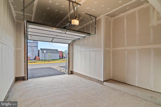 20935 BLUEBIRD SQ, Sterling, VA 20165