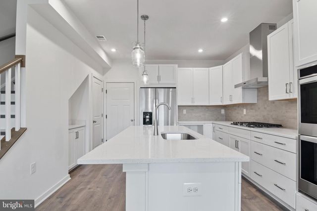 20935 BLUEBIRD SQ, Sterling, VA 20165