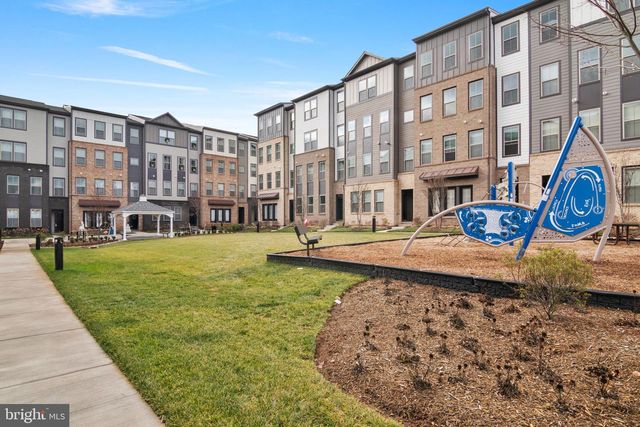 20935 BLUEBIRD SQ, Sterling, VA 20165