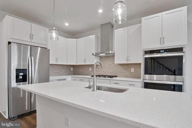 20935 BLUEBIRD SQ, Sterling, VA 20165