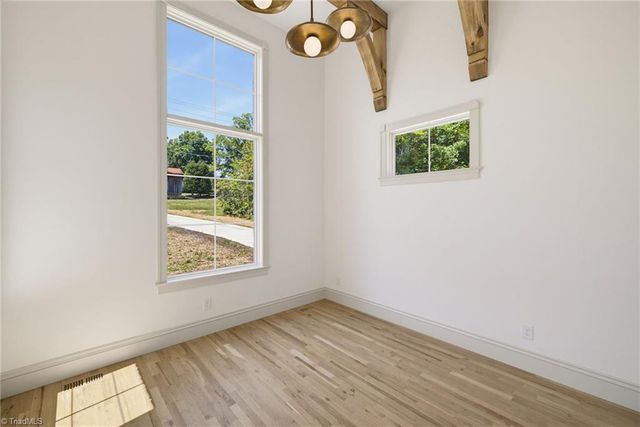 568 N Bunker Hill Road, Oak Ridge, NC 27310