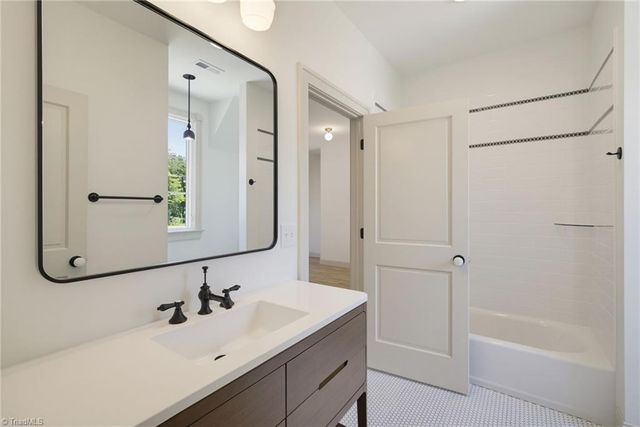 568 N Bunker Hill Road, Oak Ridge, NC 27310
