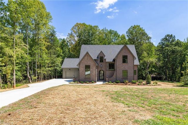 568 N Bunker Hill Road, Oak Ridge, NC 27310